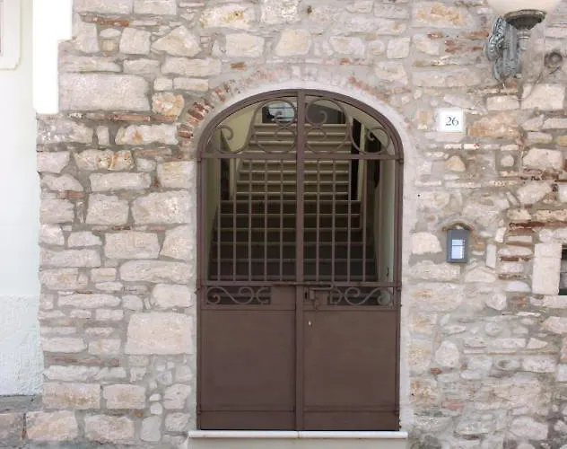 Al Gravattone Venosa